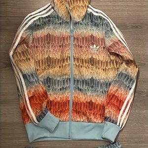 Adidas Track shorts suit. Unworn.